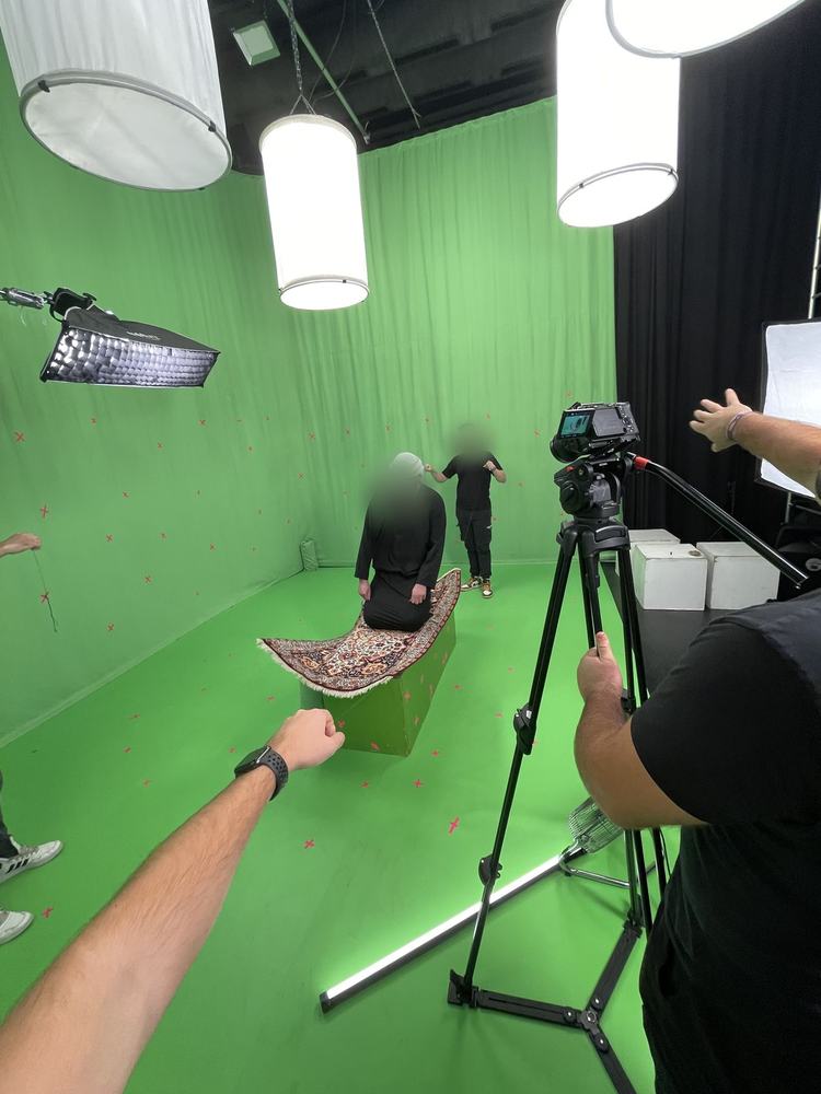 Green screen stúdió, videóklip-forgatás repülő szőnyeggel